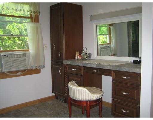 6 East Huckleberry Road Lynnfield, MA 01940 - Photo 6 of 24 Gallery Image 6
