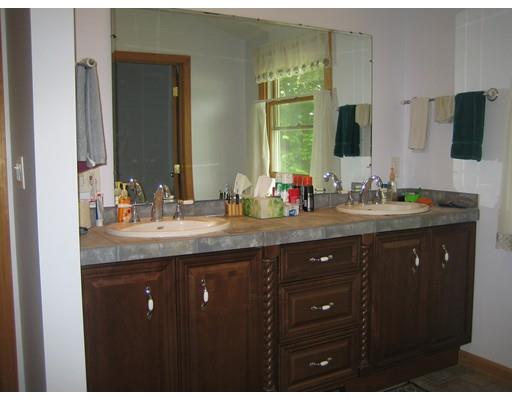 6 East Huckleberry Road Lynnfield, MA 01940 - Photo 7 of 24 Gallery Image 7