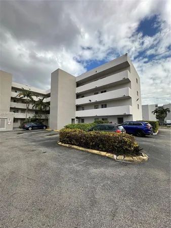 $290,000 | 6091 West 22nd Court, Unit 408, Hialeah, FL 33016