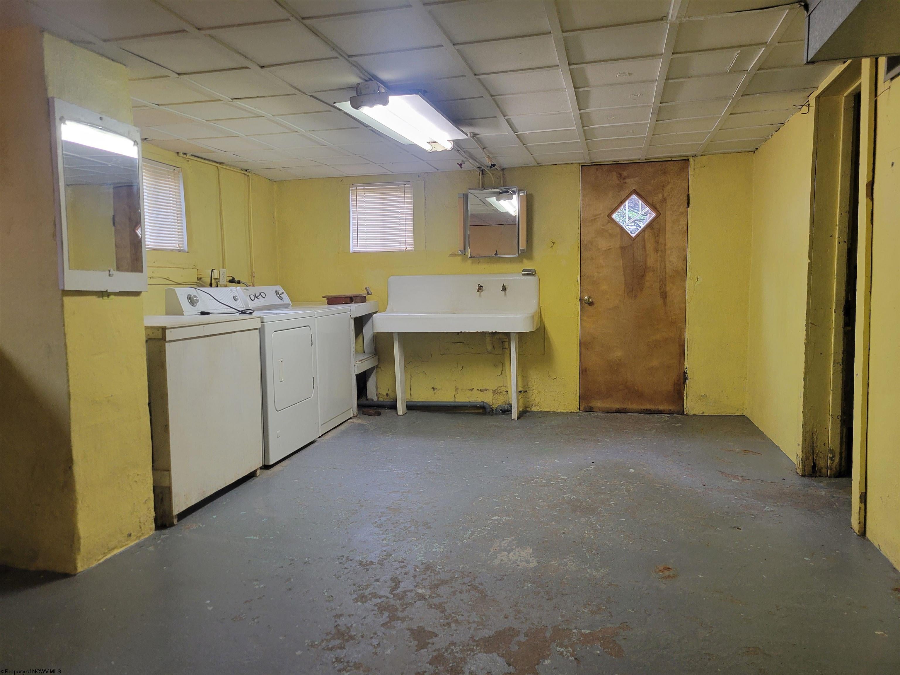 561 Owings Road Shinnston, WV 26431 - Photo 33 of 37 Gallery Image 33