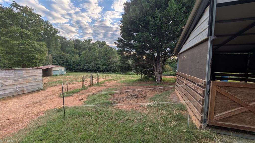 3393 Fulton Road Asheboro, NC 27205 - Photo 10 of 45 Gallery Image 10