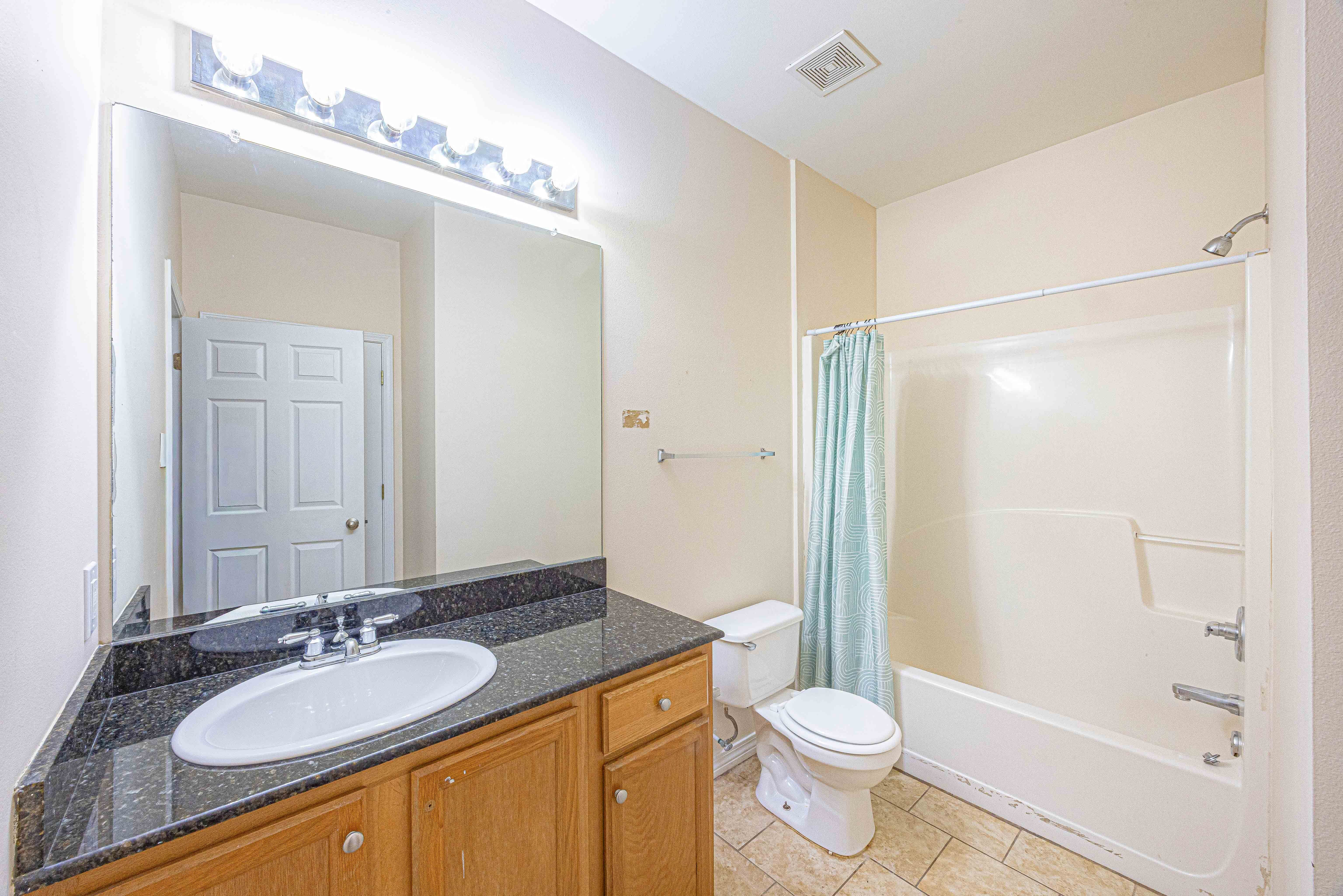 20969 Bishop Road, Unit B2 Fairhope, AL 36532 - Photo 11 of 13 Gallery Image 11