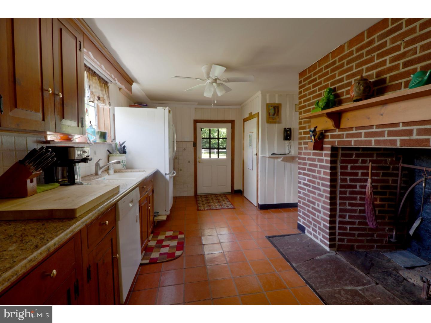 2375 Forest Grove Road Furlong, PA 18925 - Photo 5 of 25 Gallery Image 5
