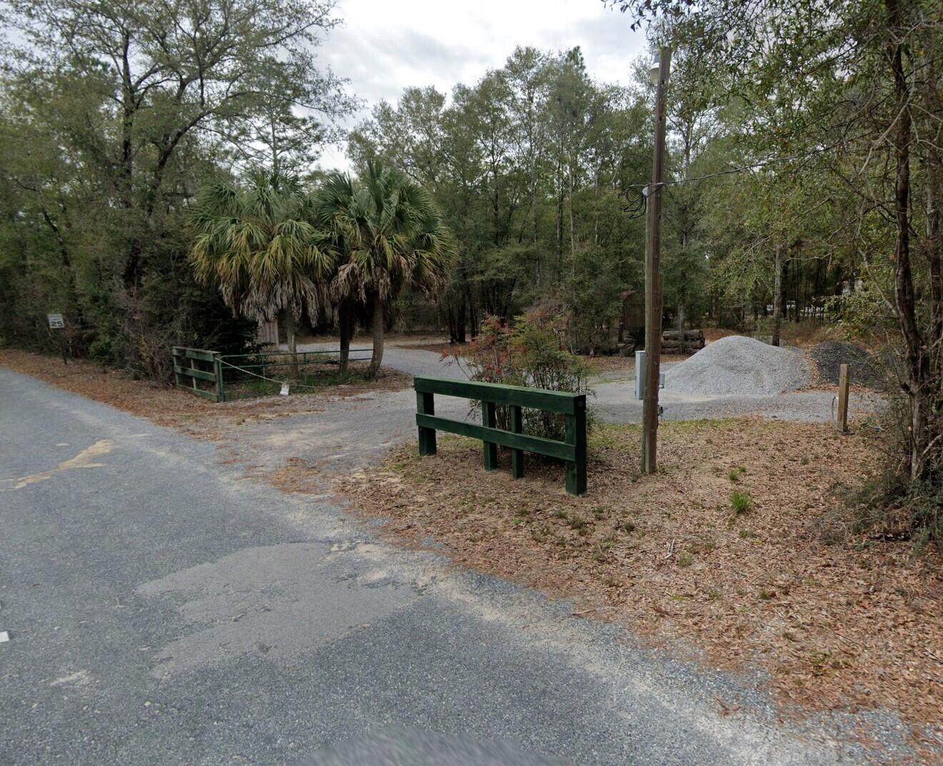 4956 A L Gillman Road Baker, FL 32531 - Photo 3 of 14 Entrance2