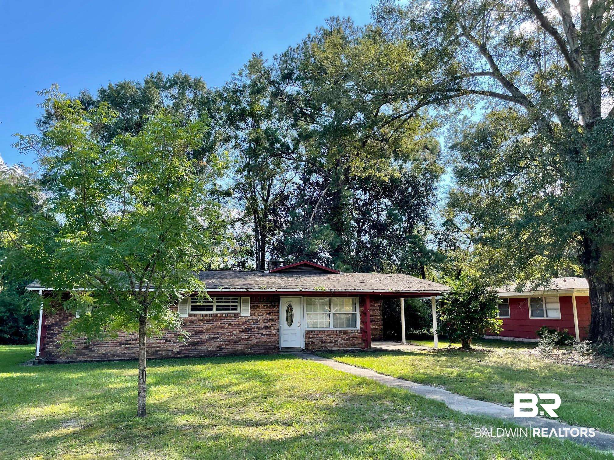102 Lynbrook Drive Brewton, AL 36426 - Photo 1 of 4