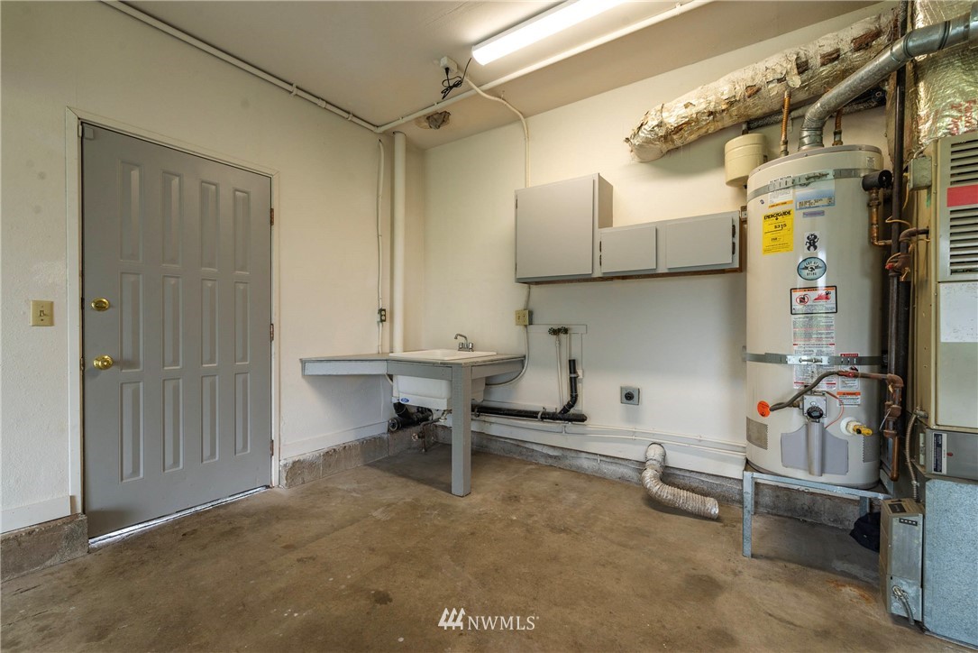 7456 Riverside Drive East Sumner, WA 98390 - Photo 14 of 40 a view of storage and utility room
