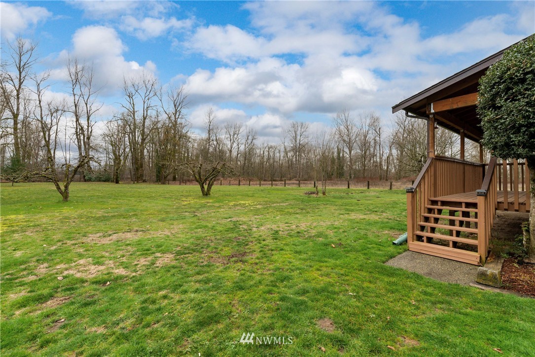 7456 Riverside Drive East Sumner, WA 98390 - Photo 22 of 40 a view of outdoor space with garden
