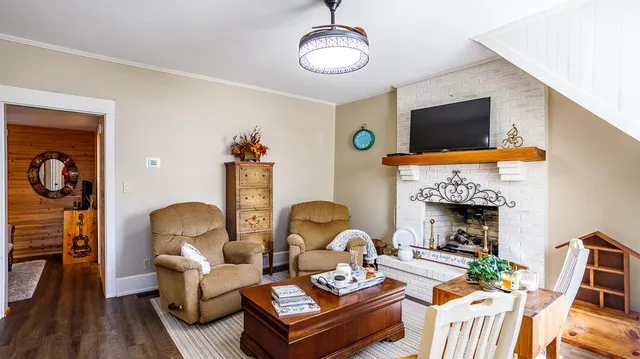 $299,900 | 19051 Mount Street, Metamora, IN 47030