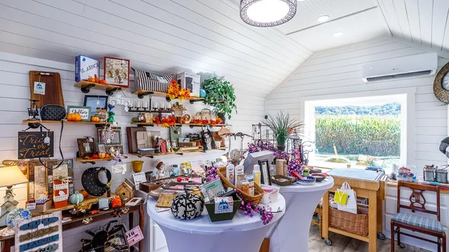 $299,900 | 19051 Mount Street, Metamora, IN 47030