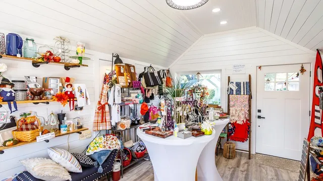 $299,900 | 19051 Mount Street, Metamora, IN 47030