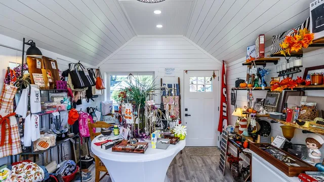 $299,900 | 19051 Mount Street, Metamora, IN 47030