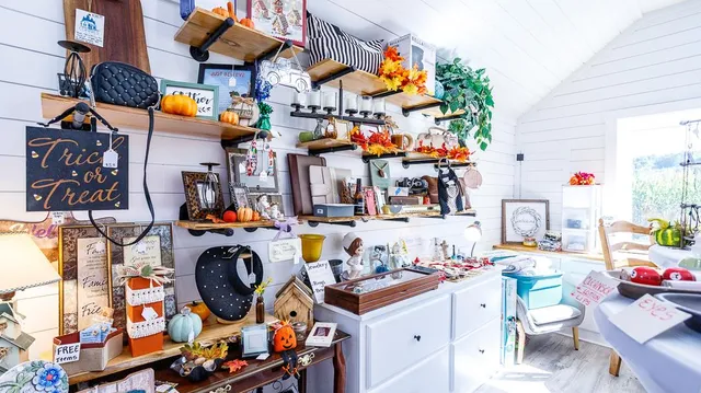 $299,900 | 19051 Mount Street, Metamora, IN 47030