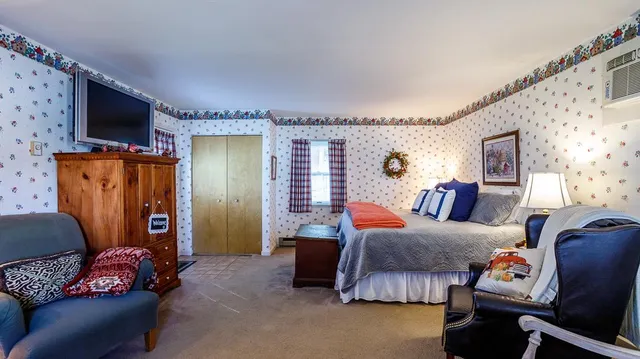 $299,900 | 19051 Mount Street, Metamora, IN 47030