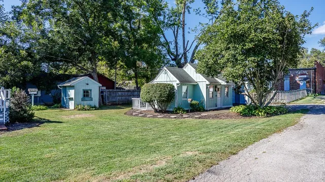 $299,900 | 19051 Mount Street, Metamora, IN 47030