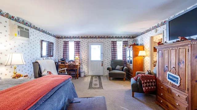 $299,900 | 19051 Mount Street, Metamora, IN 47030