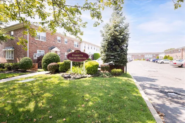 $549,000 | 1030 Franklin Avenue, Unit 16, Valley Stream, NY 11580