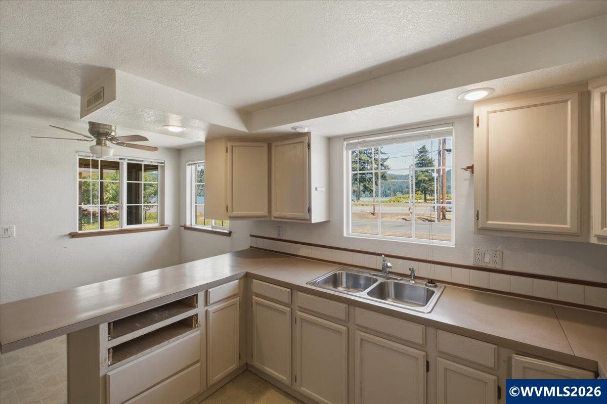 1290 Riggs Hill Road Sweet Home, OR 97345 - Photo 16 of 43