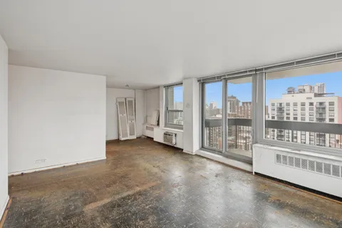 $275,000 | 1255 North Sandburg Terrace, Unit 2402, Chicago, IL 60610