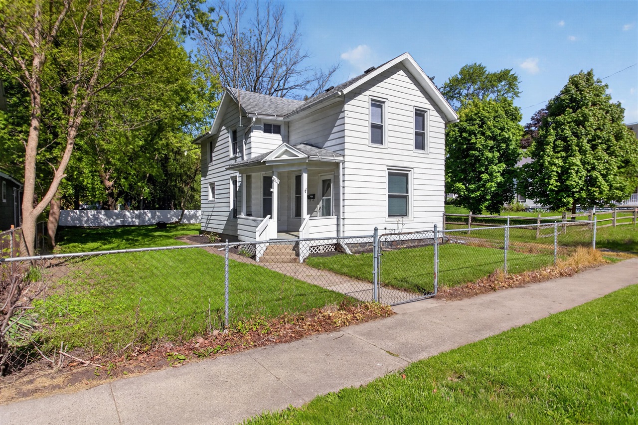 610 Backus Street Jackson, MI 49202 - Photo 3 of 53