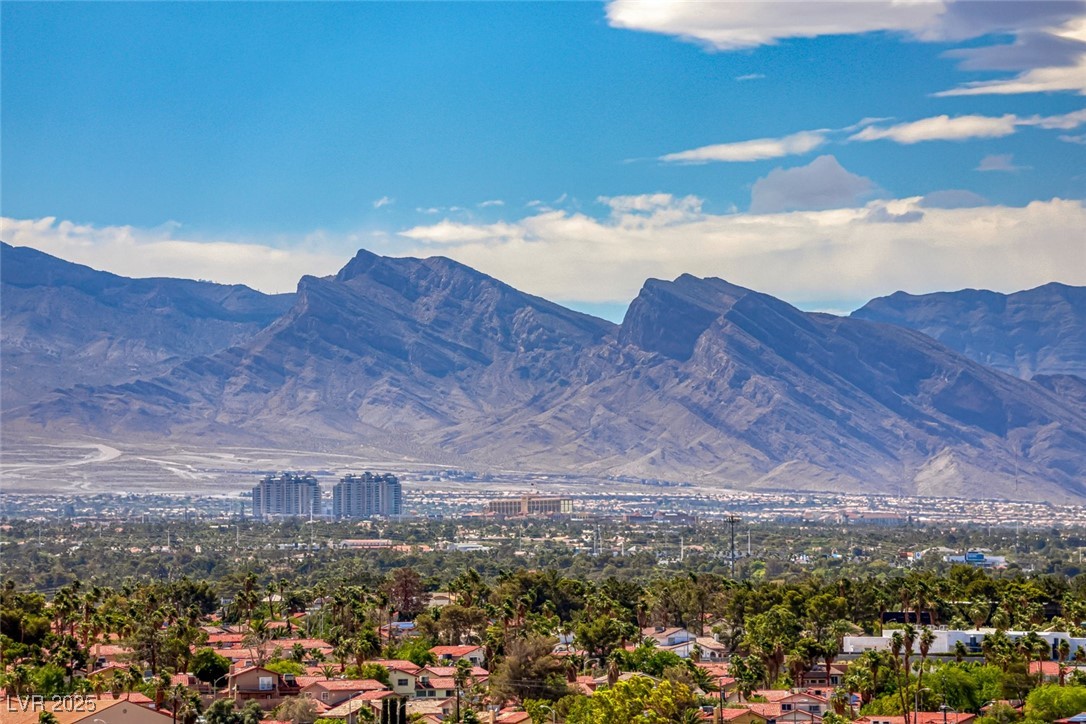 4381 West Flamingo Road, Unit 901 Las Vegas, NV 89103 - Photo 21 of 58 Mountain view