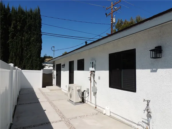 $2,950 | 27871 1/2 Galeton Road, Canyon Country, CA 91387