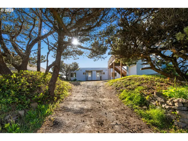 $700,000 | 269 South Pacific Street, Rockaway Beach, OR 97136