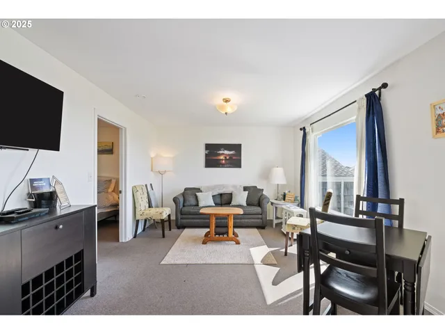 $700,000 | 269 South Pacific Street, Rockaway Beach, OR 97136