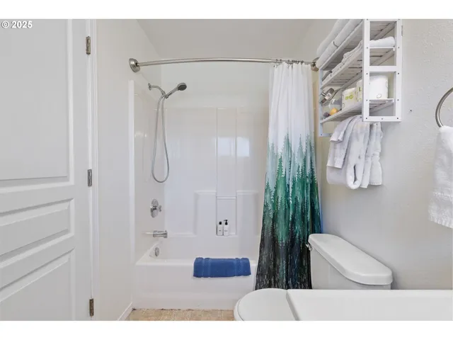 $700,000 | 269 South Pacific Street, Rockaway Beach, OR 97136