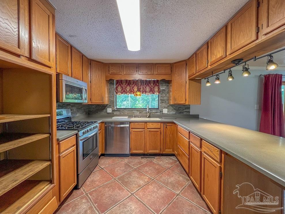 3283 Bold Ruler Drive Cantonment, FL 32533 - Photo 10 of 50 Gallery Image 10