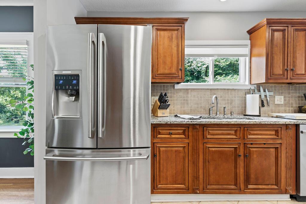 176 East Torrence Road Columbus, OH 43214 - Photo 29 of 64 Kitchen