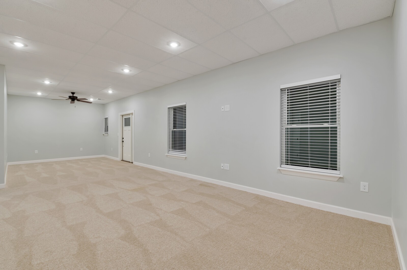 105 Lake Wood Road Lebanon, TN 37087 - Photo 21 of 34 a view of an empty room with a window
