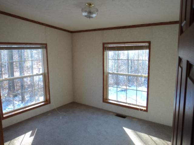 4095 Myron Road Fort Gratiot, MI 48059 - Photo 10 of 19 31084309-10.JPG
