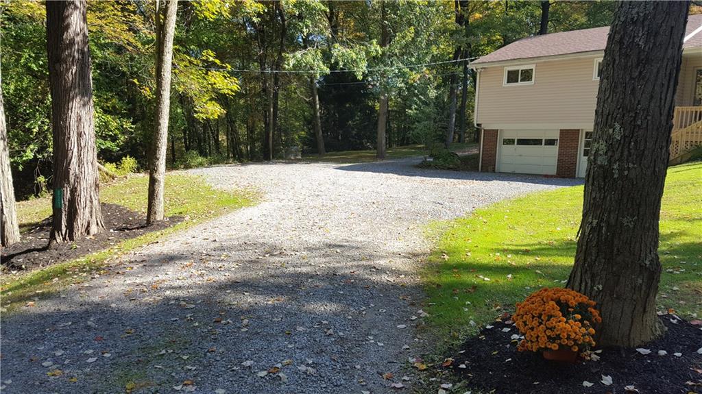 821 Dick Road Renfrew, PA 16053 - Photo 2 of 25
