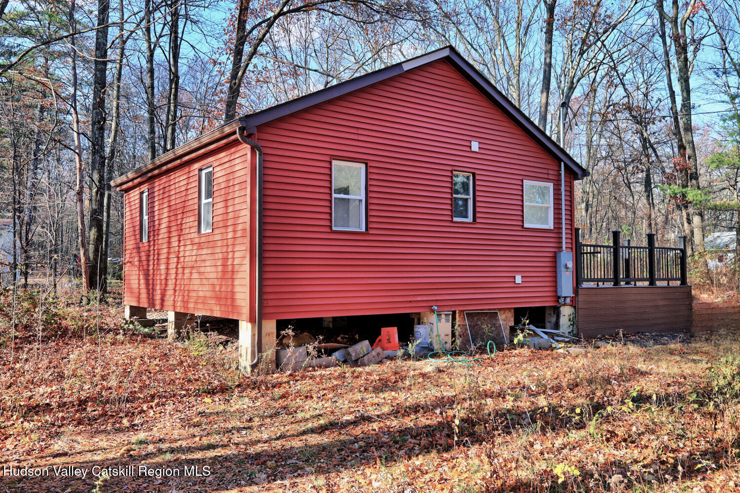 40 Cemetery Road Palenville, NY 12463 - Photo 5 of 47 a front view of a house with a yard