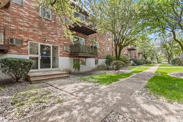 $389,900 | 28 Westgate Road, Unit 3, Boston, MA 02467