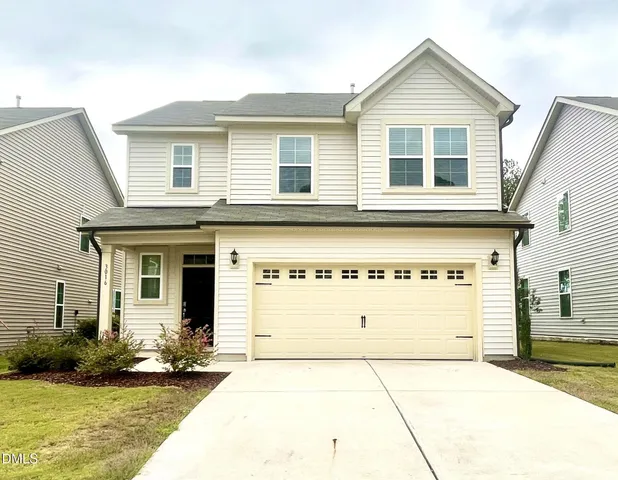 a view of a house with entertaining space