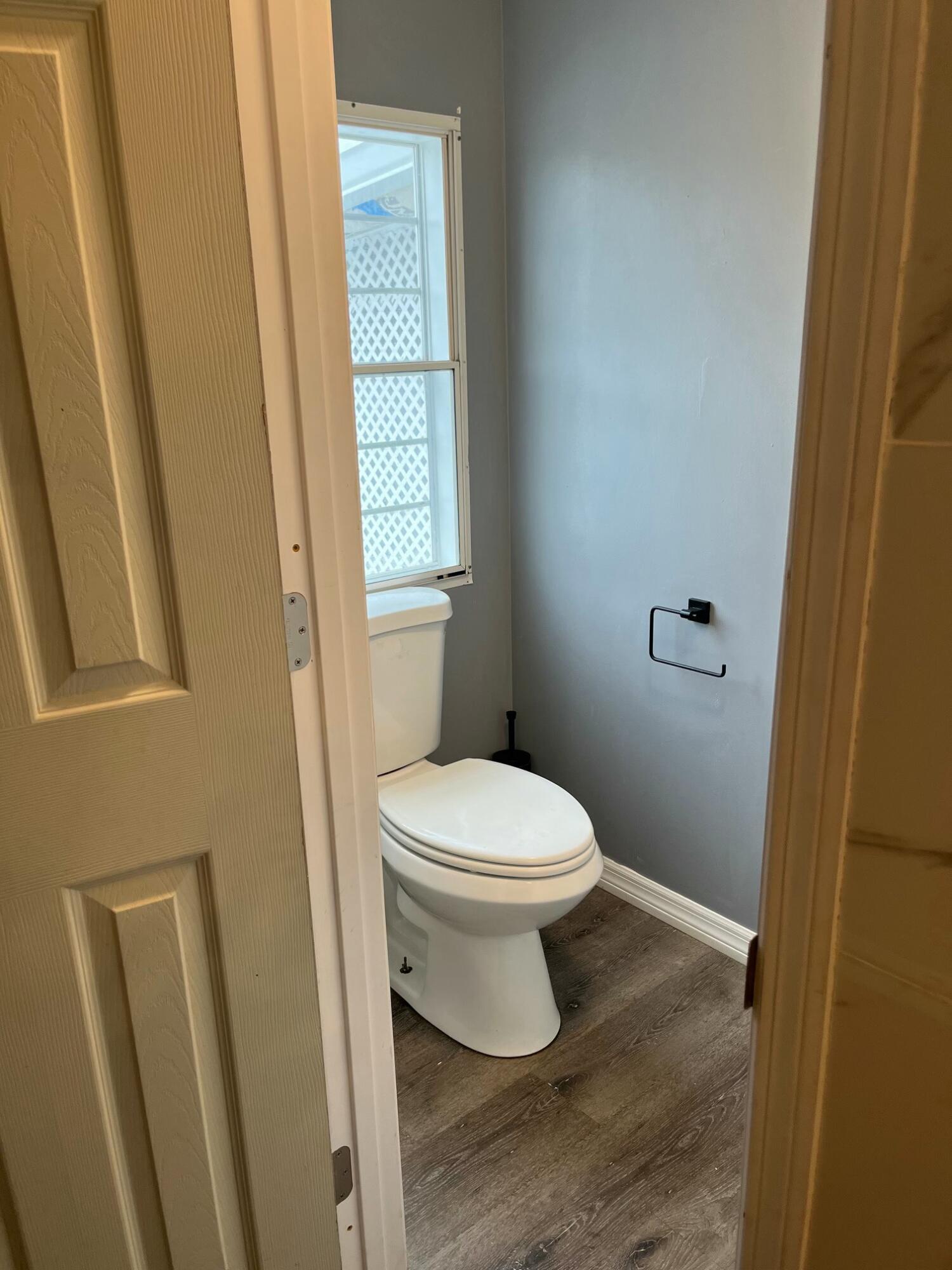 1580 Northeast Seneca Avenue Stuart, FL 34994 - Photo 11 of 19 Privacy