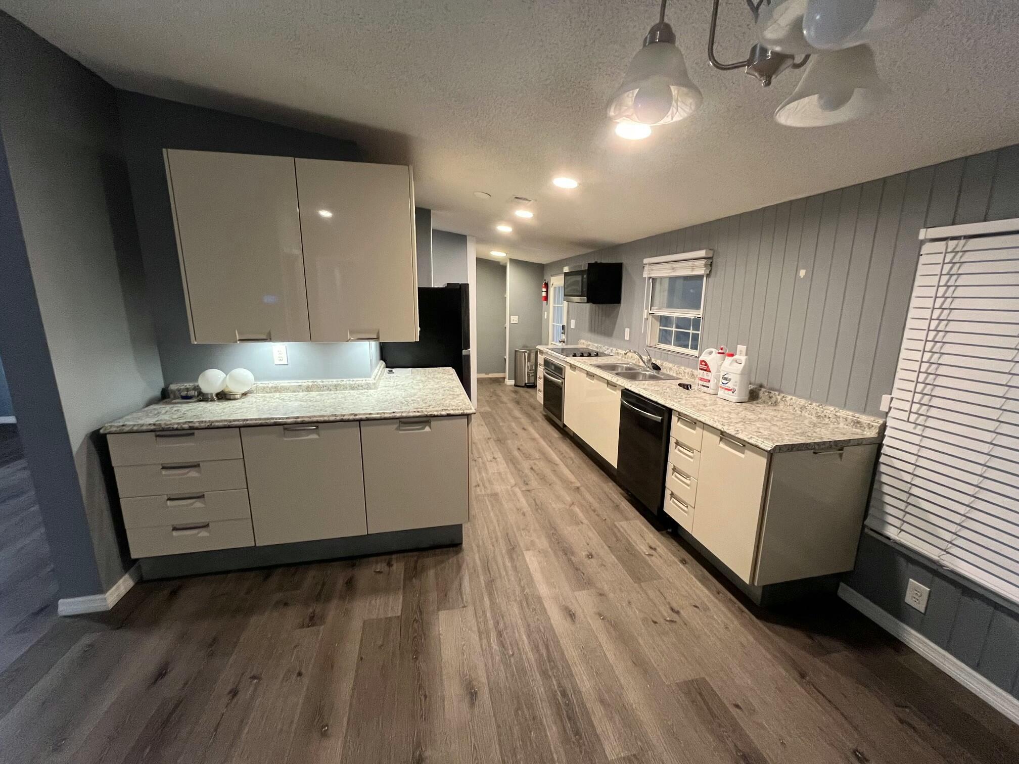 1580 Northeast Seneca Avenue Stuart, FL 34994 - Photo 5 of 19 Kitchen