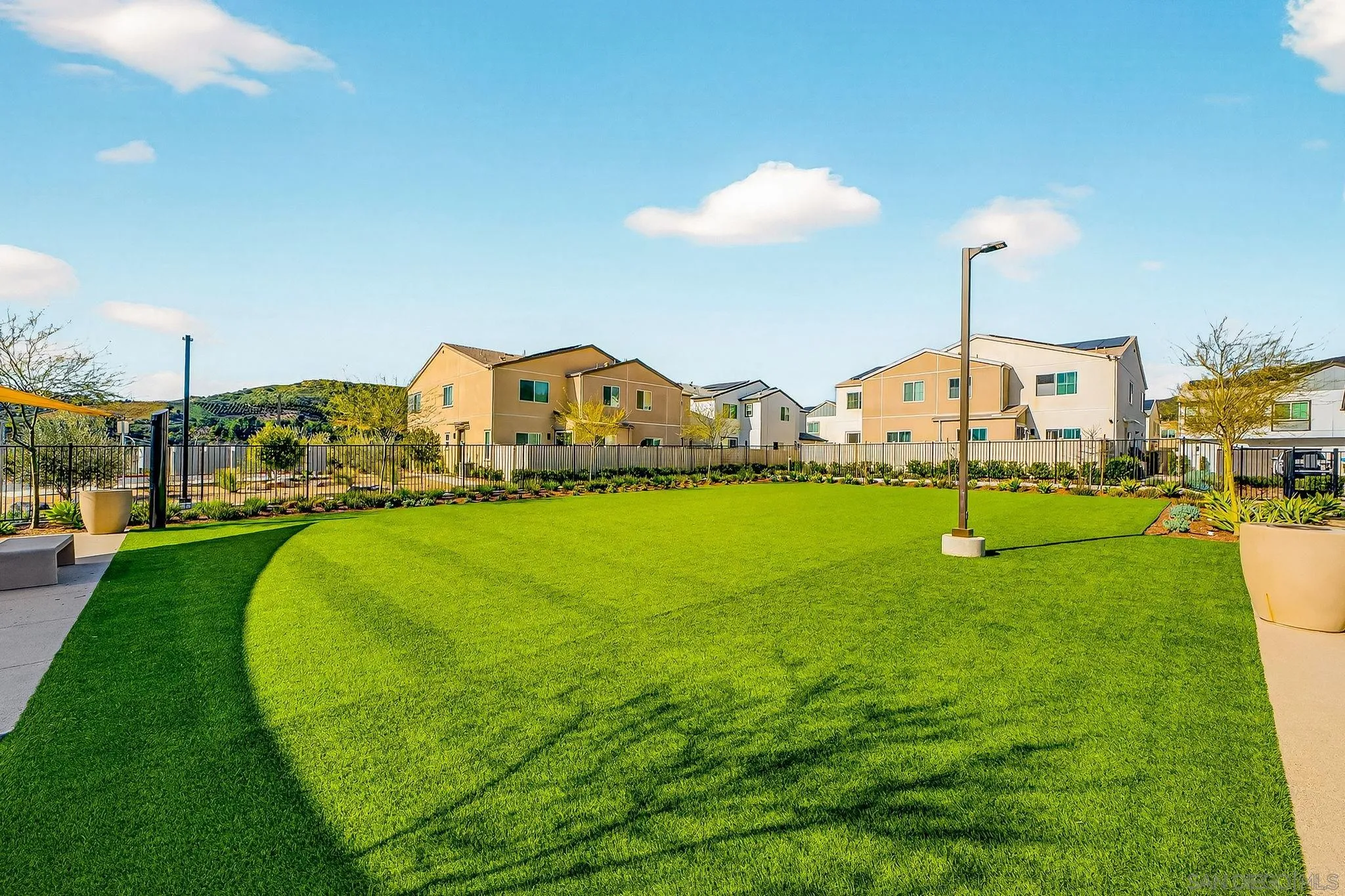 307 Seedling Way Fallbrook, CA 92028 - Photo 19 of 20 a view of yard