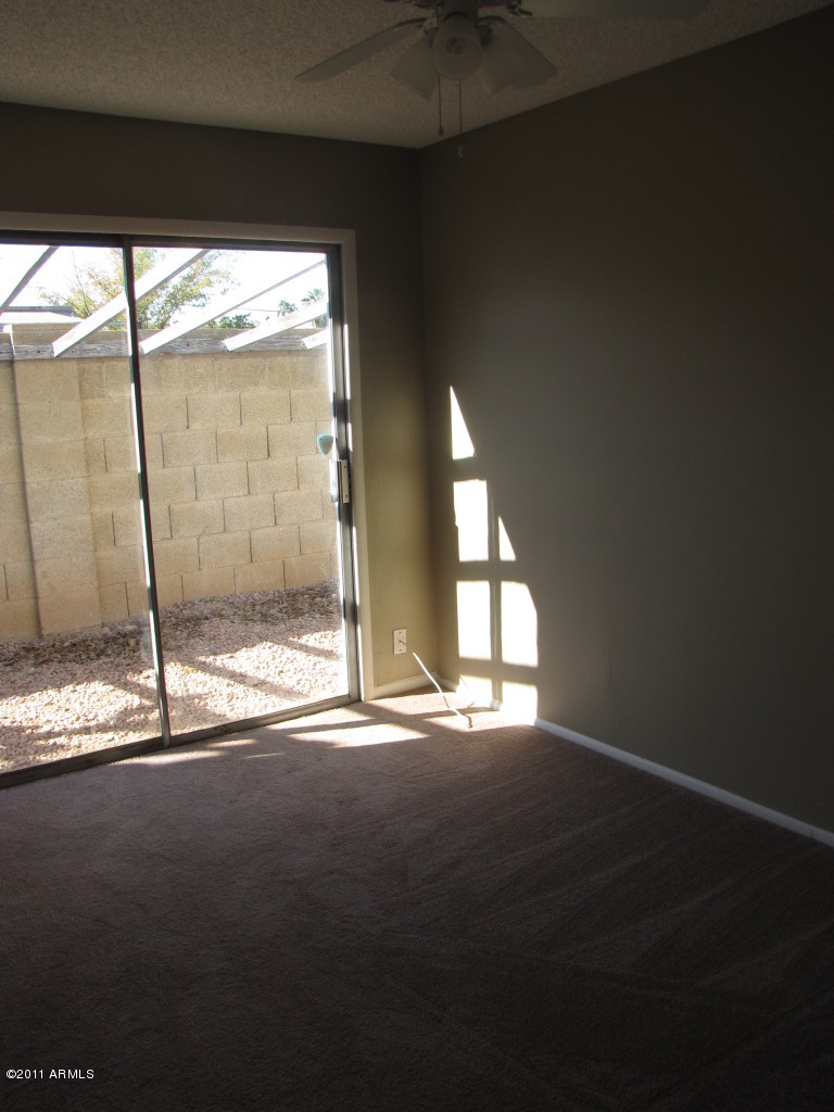 3448 West Calavar Road Phoenix, AZ 85053 - Photo 8 of 15 10