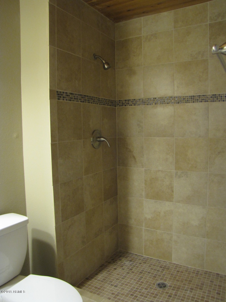 3448 West Calavar Road Phoenix, AZ 85053 - Photo 10 of 15 13