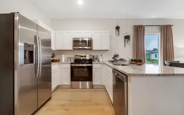 $387,990 | 82 Phillips Drive, Manchester, TN 37355
