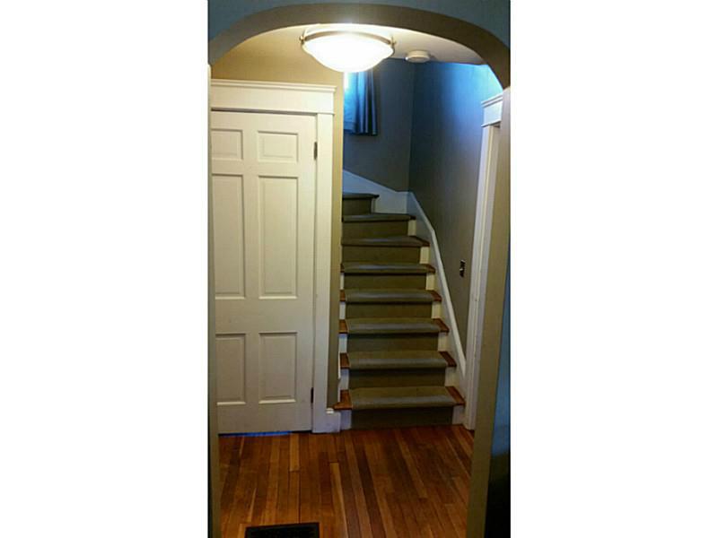 10 Benedict Road Warwick, RI 02888 - Photo 10 of 12 Entry.