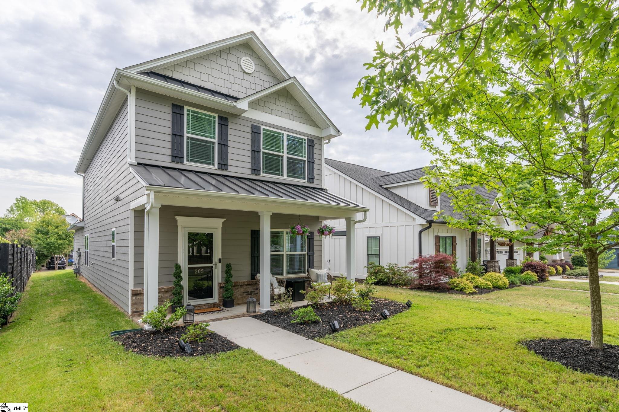 205 Carruth Street Simpsonville, SC 29680 - Photo 3 of 28 Gallery Image 3