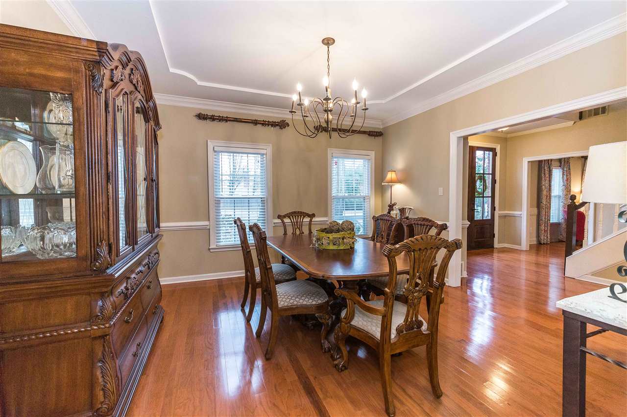 1211 Frank Road Collierville, TN 38017 - Photo 5 of 23 This large dining room is perfect for family gathers and dinner parties.