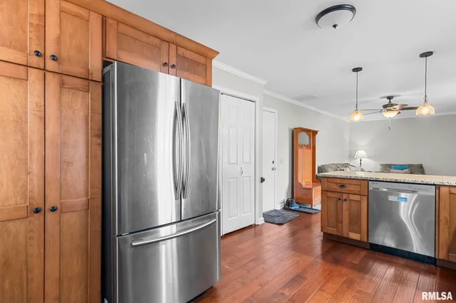 $225,000 | 909 Portland Drive, Sherman, IL 62684