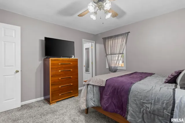 $225,000 | 909 Portland Drive, Sherman, IL 62684