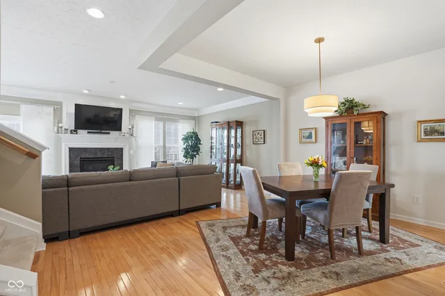 $410,000 | 806 Ivy Lane, Carmel, IN 46032