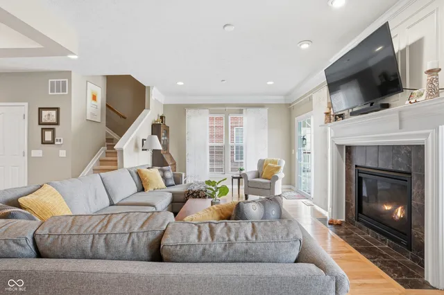 $410,000 | 806 Ivy Lane, Carmel, IN 46032