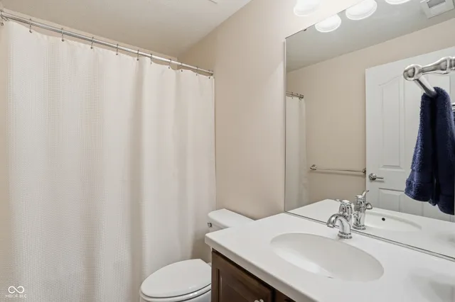 $410,000 | 806 Ivy Lane, Carmel, IN 46032